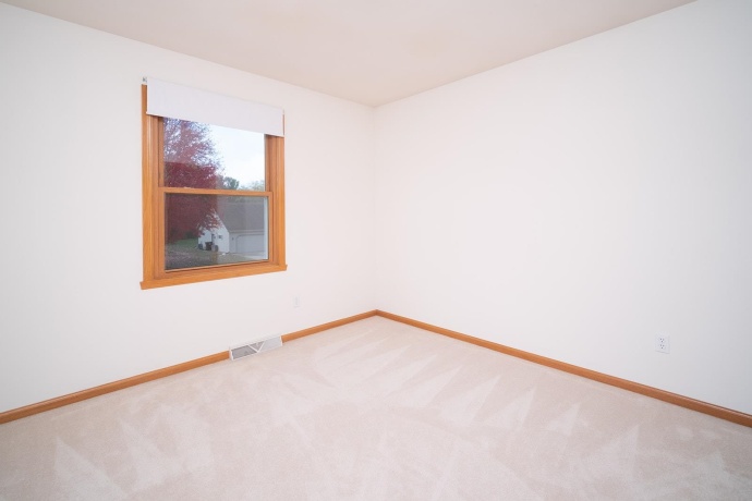 960 Comfortcove, MACHESNEY PARK, Illinois 61115, 3 Bedrooms Bedrooms, ,2 BathroomsBathrooms,House,For Sale,Comfortcove,202506772