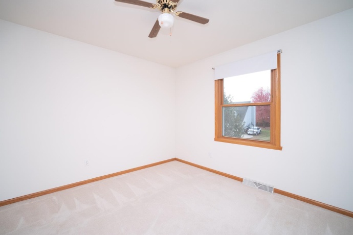 960 Comfortcove, MACHESNEY PARK, Illinois 61115, 3 Bedrooms Bedrooms, ,2 BathroomsBathrooms,House,For Sale,Comfortcove,202506772