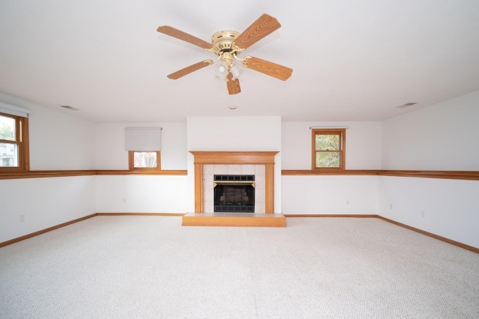 960 Comfortcove, MACHESNEY PARK, Illinois 61115, 3 Bedrooms Bedrooms, ,2 BathroomsBathrooms,House,For Sale,Comfortcove,202506772