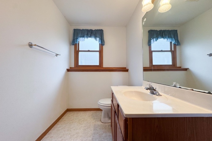 960 Comfortcove, MACHESNEY PARK, Illinois 61115, 3 Bedrooms Bedrooms, ,2 BathroomsBathrooms,House,For Sale,Comfortcove,202506772