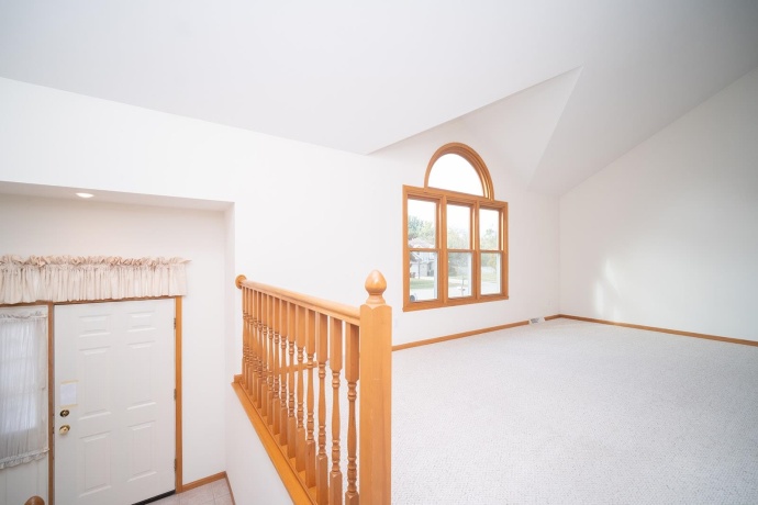 960 Comfortcove, MACHESNEY PARK, Illinois 61115, 3 Bedrooms Bedrooms, ,2 BathroomsBathrooms,House,For Sale,Comfortcove,202506772