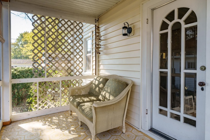 610 COTTAGE GROVE, ROCKFORD, Illinois 61103, 3 Bedrooms Bedrooms, ,1 BathroomBathrooms,House,For Sale,COTTAGE GROVE,202506777