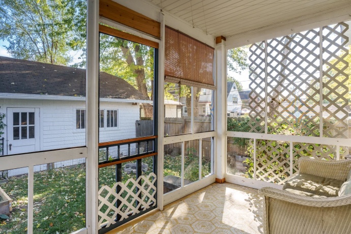 610 COTTAGE GROVE, ROCKFORD, Illinois 61103, 3 Bedrooms Bedrooms, ,1 BathroomBathrooms,House,For Sale,COTTAGE GROVE,202506777