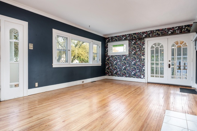 610 COTTAGE GROVE, ROCKFORD, Illinois 61103, 3 Bedrooms Bedrooms, ,1 BathroomBathrooms,House,For Sale,COTTAGE GROVE,202506777