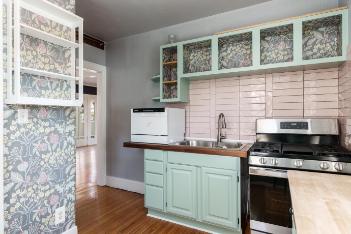 610 COTTAGE GROVE, ROCKFORD, Illinois 61103, 3 Bedrooms Bedrooms, ,1 BathroomBathrooms,House,For Sale,COTTAGE GROVE,202506777