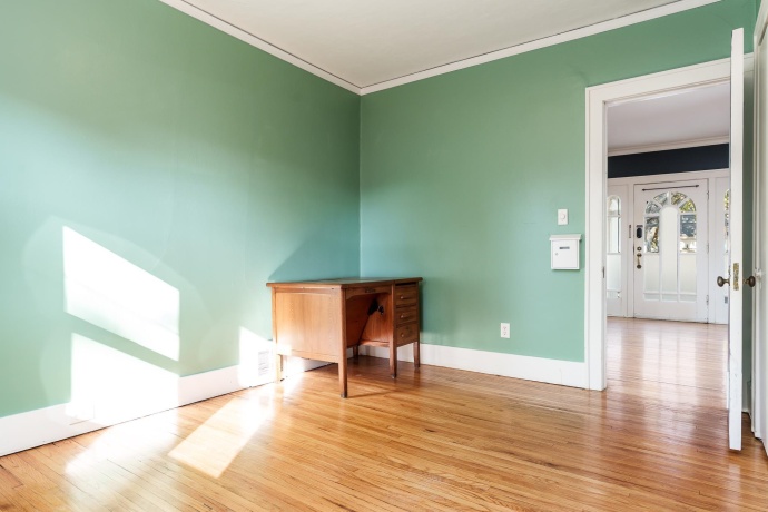 610 COTTAGE GROVE, ROCKFORD, Illinois 61103, 3 Bedrooms Bedrooms, ,1 BathroomBathrooms,House,For Sale,COTTAGE GROVE,202506777