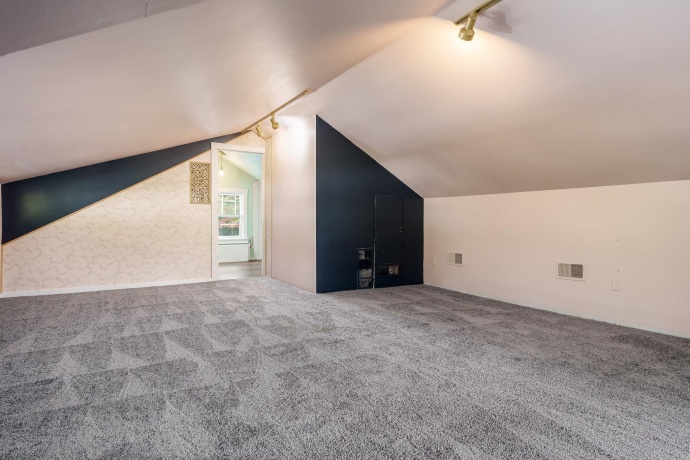 610 COTTAGE GROVE, ROCKFORD, Illinois 61103, 3 Bedrooms Bedrooms, ,1 BathroomBathrooms,House,For Sale,COTTAGE GROVE,202506777