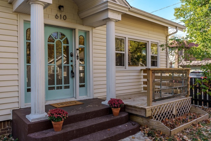 610 COTTAGE GROVE, ROCKFORD, Illinois 61103, 3 Bedrooms Bedrooms, ,1 BathroomBathrooms,House,For Sale,COTTAGE GROVE,202506777