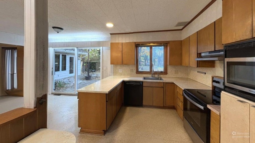 2032 Laurel, FREEPORT, Illinois 61032, 3 Bedrooms Bedrooms, ,2 BathroomsBathrooms,House,For Sale,Laurel,202506778