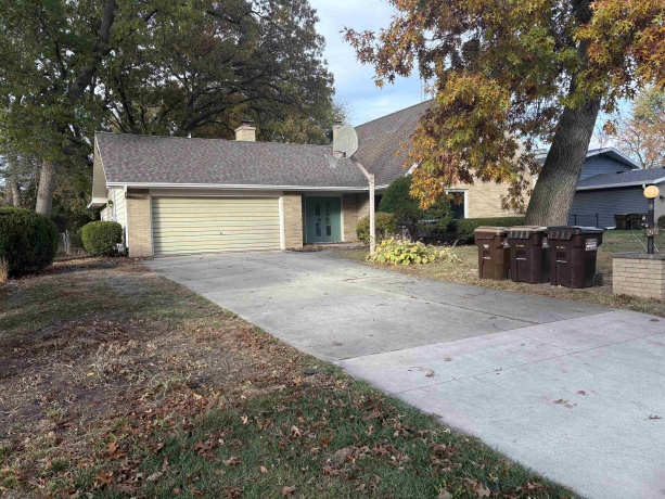 2032 Laurel, FREEPORT, Illinois 61032, 3 Bedrooms Bedrooms, ,2 BathroomsBathrooms,House,For Sale,Laurel,202506778