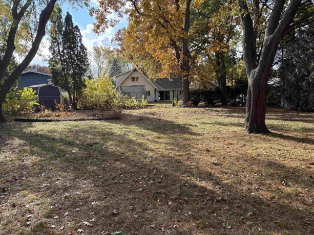 2032 Laurel, FREEPORT, Illinois 61032, 3 Bedrooms Bedrooms, ,2 BathroomsBathrooms,House,For Sale,Laurel,202506778