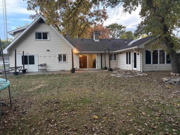 2032 Laurel, FREEPORT, Illinois 61032, 3 Bedrooms Bedrooms, ,2 BathroomsBathrooms,House,For Sale,Laurel,202506778