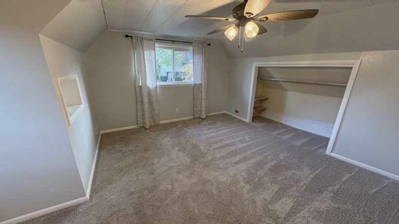 2032 Laurel, FREEPORT, Illinois 61032, 3 Bedrooms Bedrooms, ,2 BathroomsBathrooms,House,For Sale,Laurel,202506778