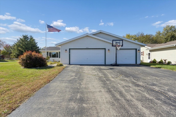 14110 Kirane, SOUTH BELOIT, Illinois 61080, 5 Bedrooms Bedrooms, ,3 BathroomsBathrooms,House,For Sale,Kirane,202506541