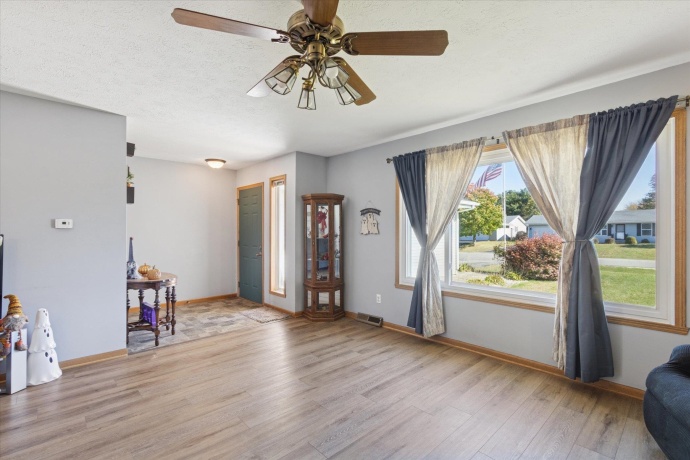 14110 Kirane, SOUTH BELOIT, Illinois 61080, 5 Bedrooms Bedrooms, ,3 BathroomsBathrooms,House,For Sale,Kirane,202506541