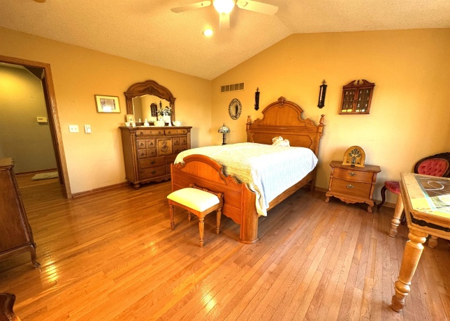 22782A Short, LANARK, Illinois 61046, 4 Bedrooms Bedrooms, ,4 BathroomsBathrooms,House,For Sale,Short,202506781