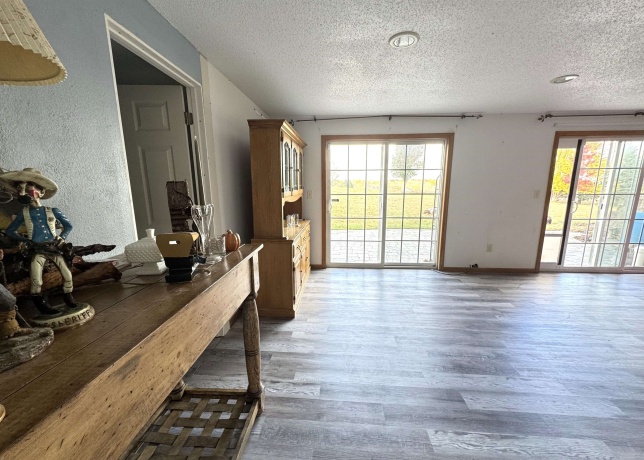 22782A Short, LANARK, Illinois 61046, 4 Bedrooms Bedrooms, ,4 BathroomsBathrooms,House,For Sale,Short,202506781