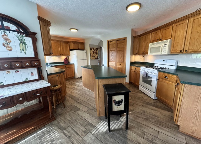 22782A Short, LANARK, Illinois 61046, 4 Bedrooms Bedrooms, ,4 BathroomsBathrooms,House,For Sale,Short,202506781