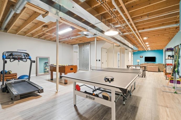 4641 Beach, DUBUQUE, Iowa 52003, 3 Bedrooms Bedrooms, ,3 BathroomsBathrooms,House,For Sale,Beach,202506785