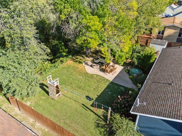 4641 Beach, DUBUQUE, Iowa 52003, 3 Bedrooms Bedrooms, ,3 BathroomsBathrooms,House,For Sale,Beach,202506785