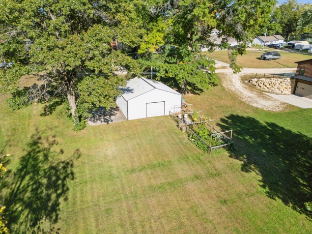 4641 Beach, DUBUQUE, Iowa 52003, 3 Bedrooms Bedrooms, ,3 BathroomsBathrooms,House,For Sale,Beach,202506785