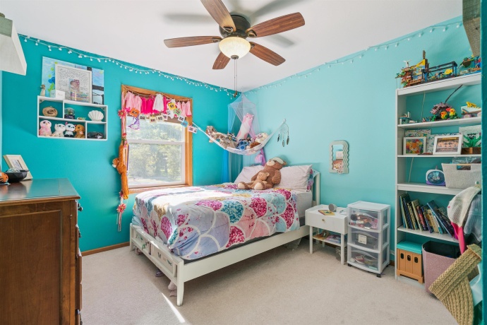 4641 Beach, DUBUQUE, Iowa 52003, 3 Bedrooms Bedrooms, ,3 BathroomsBathrooms,House,For Sale,Beach,202506785