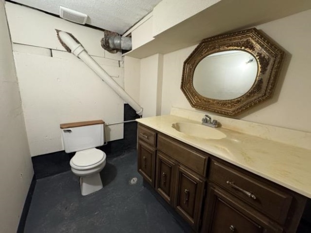 702 Washington, JANESVILLE, Wisconsin 53548, 4 Bedrooms Bedrooms, ,1 BathroomBathrooms,House,For Sale,Washington,202506788