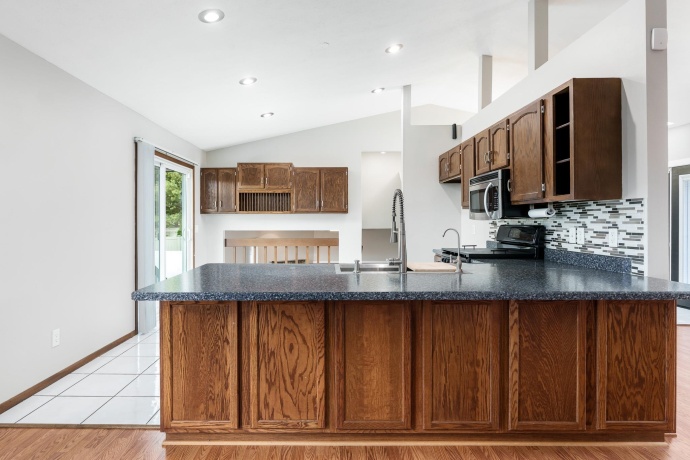 4558 Hampstead, LOVES PARK, Illinois 61111, 4 Bedrooms Bedrooms, ,3 BathroomsBathrooms,House,For Sale,Hampstead,202506789