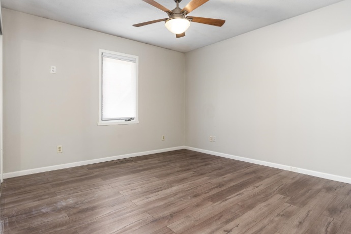 4558 Hampstead, LOVES PARK, Illinois 61111, 4 Bedrooms Bedrooms, ,3 BathroomsBathrooms,House,For Sale,Hampstead,202506789