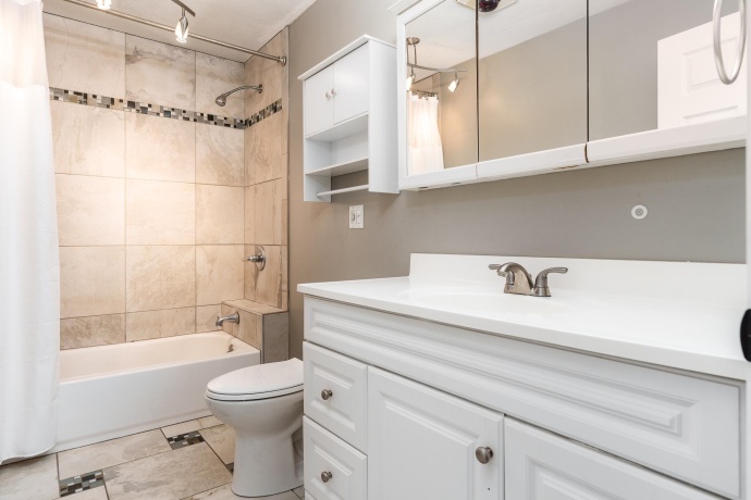 4558 Hampstead, LOVES PARK, Illinois 61111, 4 Bedrooms Bedrooms, ,3 BathroomsBathrooms,House,For Sale,Hampstead,202506789