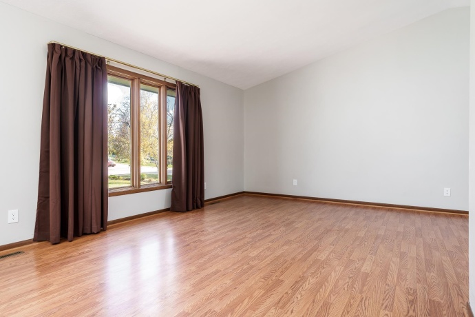 4558 Hampstead, LOVES PARK, Illinois 61111, 4 Bedrooms Bedrooms, ,3 BathroomsBathrooms,House,For Sale,Hampstead,202506789