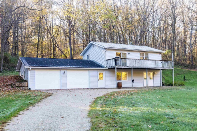 1021 Schapville, ELIZABETH, Illinois 61028, 2 Bedrooms Bedrooms, ,2 BathroomsBathrooms,House,For Sale,Schapville,202506790