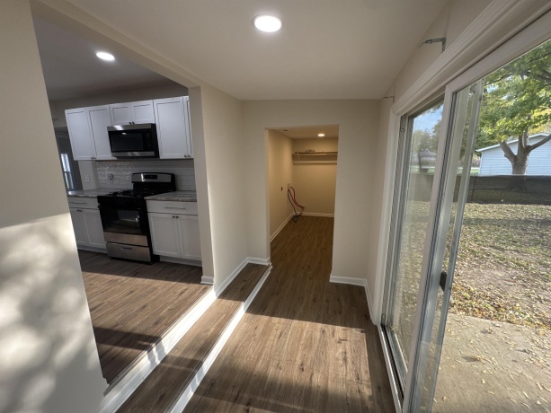 11708 Dorothea, MACHESNEY PARK, Illinois 61115, 3 Bedrooms Bedrooms, ,2 BathroomsBathrooms,House,For Sale,Dorothea,202506791