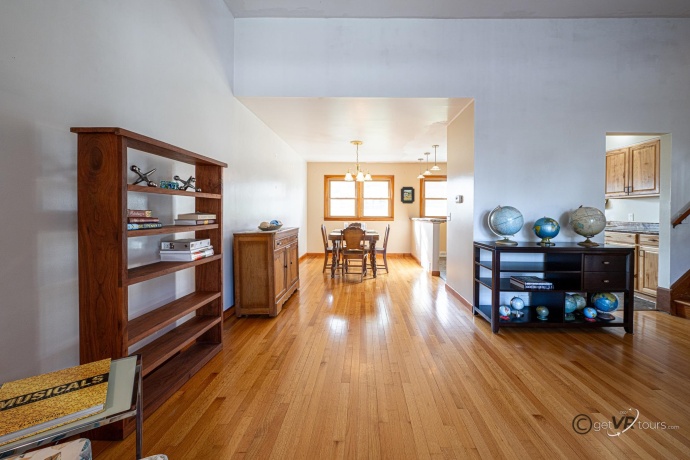 1010 Ridge, GALENA, Illinois 61036, 3 Bedrooms Bedrooms, ,1 BathroomBathrooms,House,For Sale,Ridge,202506792