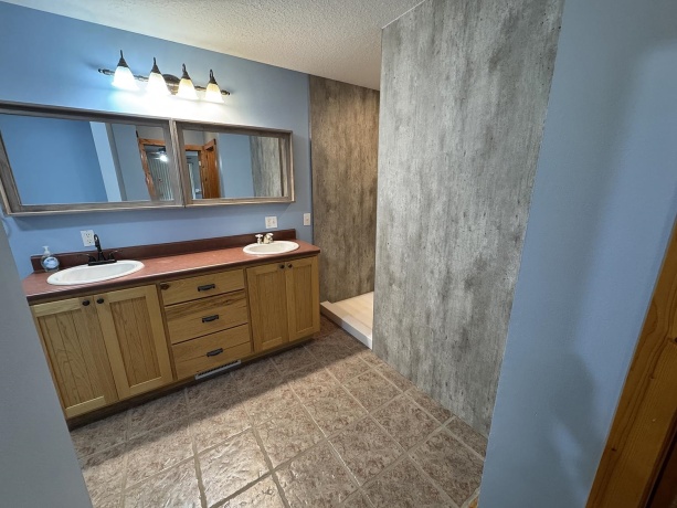 7876 Hickory Grove, SAVANNA, Illinois 61074, 3 Bedrooms Bedrooms, ,2 BathroomsBathrooms,House,For Sale,Hickory Grove,202506797