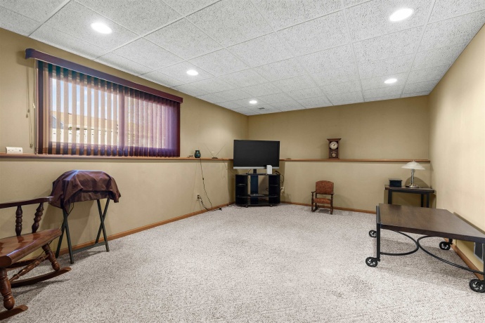 5450 Pocono, LOVES PARK, Illinois 61111, 4 Bedrooms Bedrooms, ,2 BathroomsBathrooms,House,For Sale,Pocono,202506799