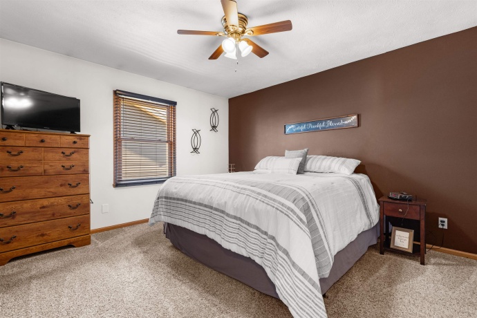 5450 Pocono, LOVES PARK, Illinois 61111, 4 Bedrooms Bedrooms, ,2 BathroomsBathrooms,House,For Sale,Pocono,202506799