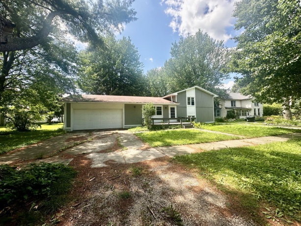 412 Main, Chadwick, Illinois 61014, 3 Bedrooms Bedrooms, ,2 BathroomsBathrooms,House,For Sale,Main,202504768