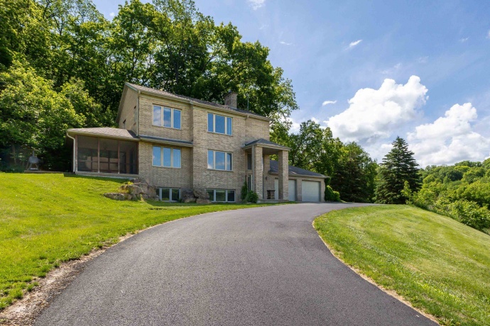 535 Territory, GALENA, Illinois 61036, 3 Bedrooms Bedrooms, ,3 BathroomsBathrooms,House,For Sale,Territory,202506801