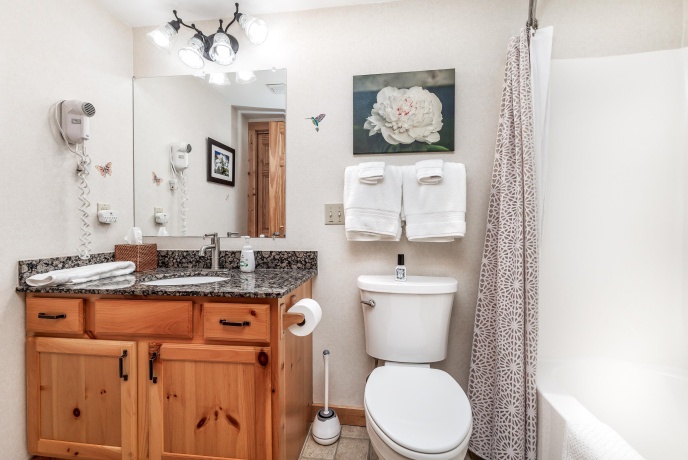 21 Belden School, GALENA, Illinois 61036, 3 Bedrooms Bedrooms, ,3 BathroomsBathrooms,House,For Sale,Belden School,202506807