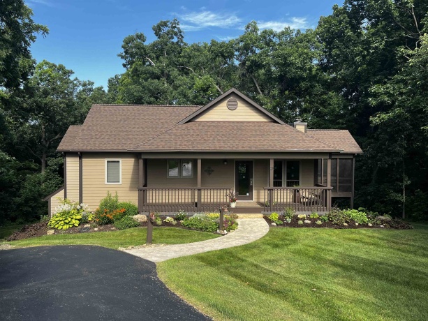 21 Belden School, GALENA, Illinois 61036, 3 Bedrooms Bedrooms, ,3 BathroomsBathrooms,House,For Sale,Belden School,202506807