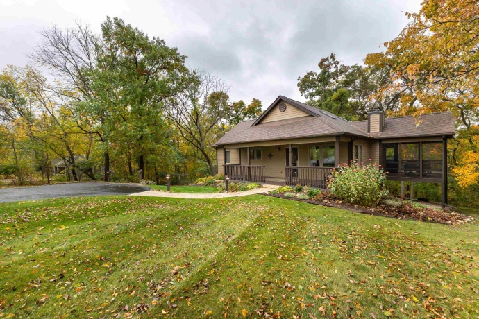 21 Belden School, GALENA, Illinois 61036, 3 Bedrooms Bedrooms, ,3 BathroomsBathrooms,House,For Sale,Belden School,202506807