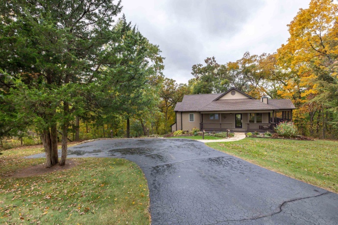 21 Belden School, GALENA, Illinois 61036, 3 Bedrooms Bedrooms, ,3 BathroomsBathrooms,House,For Sale,Belden School,202506807