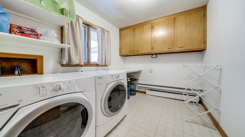 5588 35th, ROCKFORD, Illinois 61109, 3 Bedrooms Bedrooms, ,2 BathroomsBathrooms,House,For Sale,35th,202506809