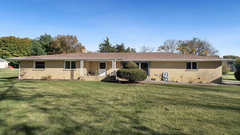 5588 35th, ROCKFORD, Illinois 61109, 3 Bedrooms Bedrooms, ,2 BathroomsBathrooms,House,For Sale,35th,202506809