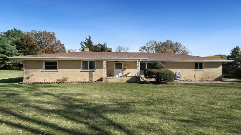 5588 35th, ROCKFORD, Illinois 61109, 3 Bedrooms Bedrooms, ,2 BathroomsBathrooms,House,For Sale,35th,202506809