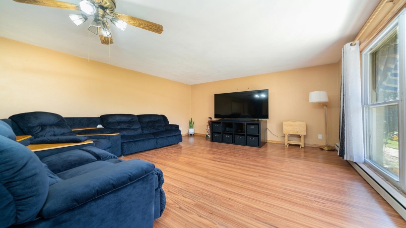 5588 35th, ROCKFORD, Illinois 61109, 3 Bedrooms Bedrooms, ,2 BathroomsBathrooms,House,For Sale,35th,202506809