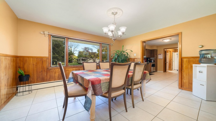 5588 35th, ROCKFORD, Illinois 61109, 3 Bedrooms Bedrooms, ,2 BathroomsBathrooms,House,For Sale,35th,202506809