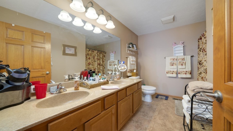 4804 Majestic Pass, LOVES PARK, Illinois 61111, 3 Bedrooms Bedrooms, ,3 BathroomsBathrooms,Condominium,For Sale,Majestic Pass,202506810