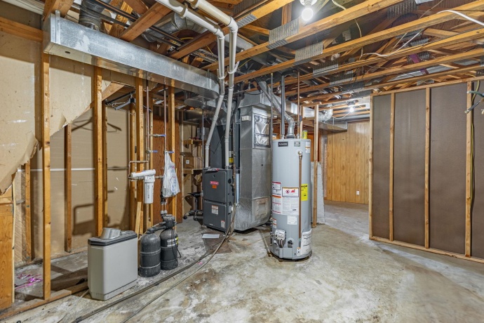 8099 Clearview Dr, ROCKFORD, Illinois 61102, 3 Bedrooms Bedrooms, ,2 BathroomsBathrooms,House,For Sale,Clearview Dr,202506818